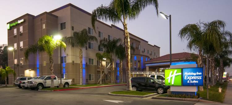 智选假日套房酒店贝克斯菲尔德中央(Holiday Inn Express & Suites Bakersfield Central)图片