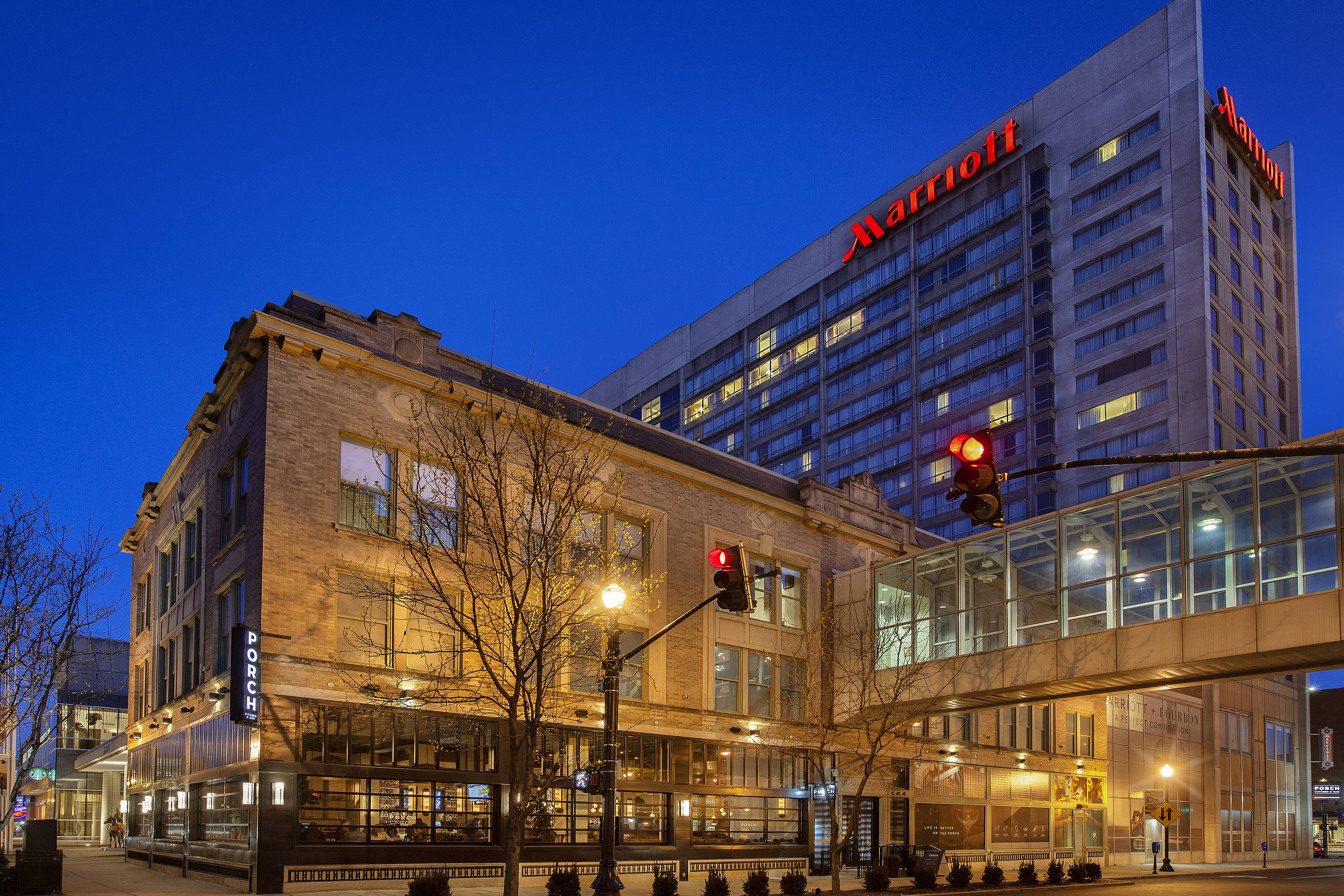 Louisville Marriott Downtown Over view