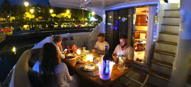 圣特罗佩豪华游艇酒店(Saint Tropez Luxury Yacht)图片