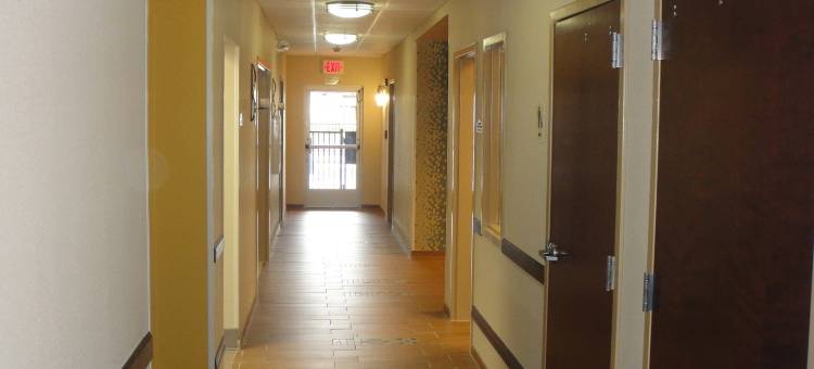 亨茨维尔研究园区凯艺套房酒店(Quality Inn & Suites Huntsville Research Park Area)图片