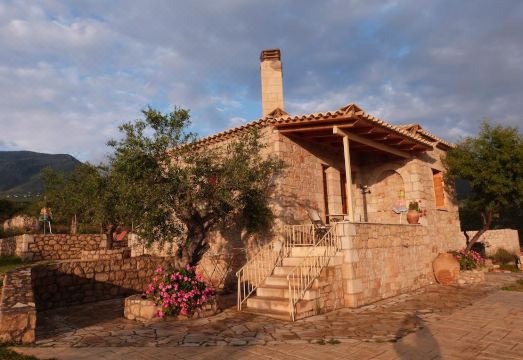 Trisilio Hotel Overview