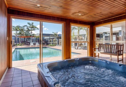 Sunshine Motor InnHotel Overview