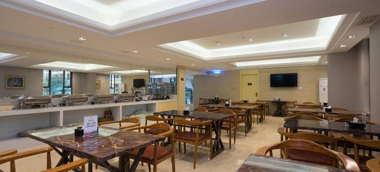 胜高国际酒店(英德仙湖湾店)图片