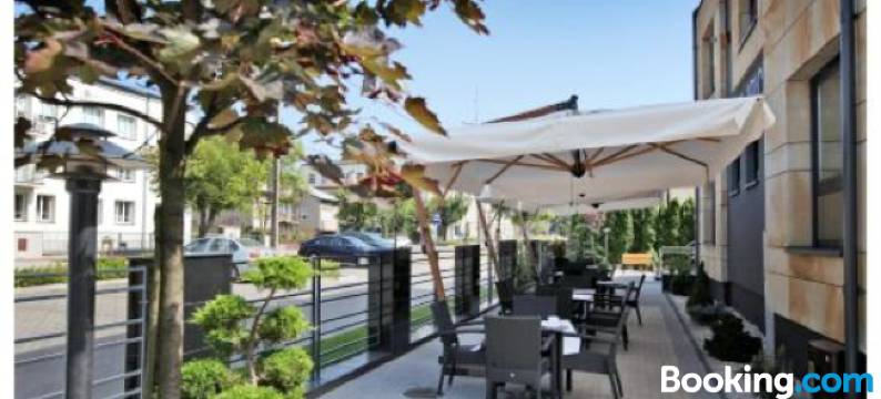 别墅公园(Villa Park)图片