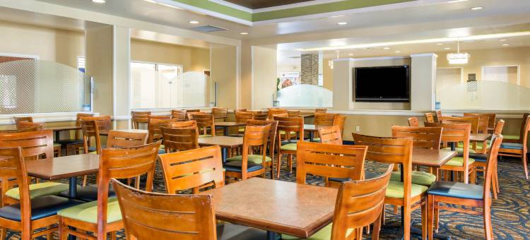 舒适套房酒店及会议中心-近奥兰多环球影城(Comfort Inn & Suites Near Universal Orlando Resort-Convention Ctr)图片