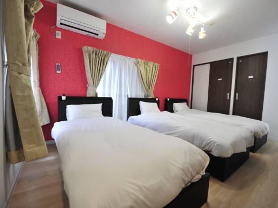 Oneperson Charter Hotel  Tak