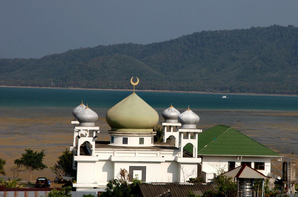 Raya Rawai Place Hotel Reviews And Room Rates - 