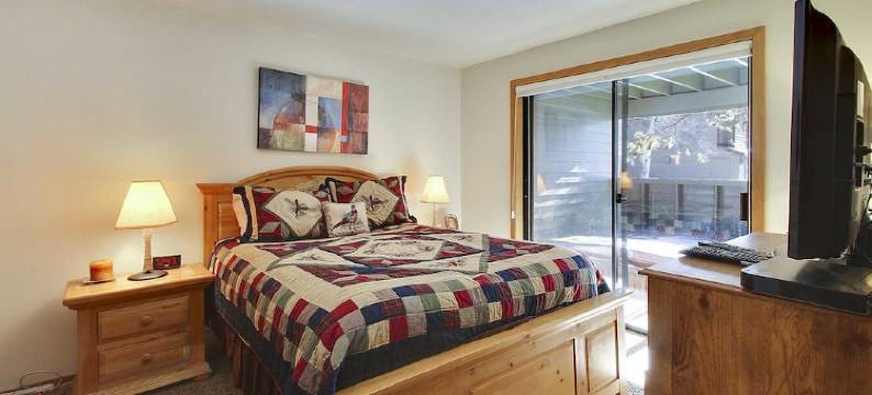 费尔威村 02 号酒店(Fairway Village 02)图片