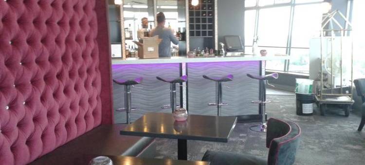 瀑布塔景观酒店(Tower Hotel at Fallsview)图片