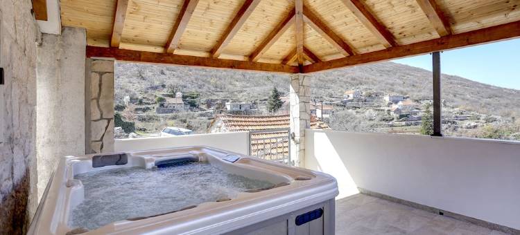 巴杰里乡村石之家酒店 - 附按摩浴缸(Rustic Stone House Bajeli with Jacuzzi)图片