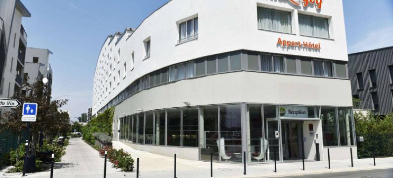 梅尔高尔夫城巴辛弗洛公寓酒店(Appart-Hôtel Mer & Golf City Bordeaux Bassins à Flot)图片