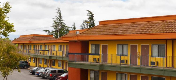 利弗莫尔罗德威酒店(Rodeway Inn Livermore)图片