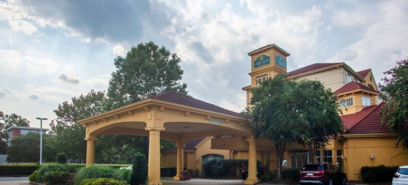 夏洛特机场南拉昆塔温德姆套房酒店(La Quinta Inn & Suites by Wyndham Charlotte Airport South)图片