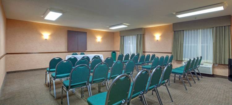 丽笙乡村套房酒店-爱荷华州滑铁卢(Country Inn & Suites by Radisson, Waterloo, IA)图片