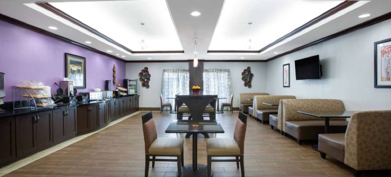 图珀洛拉昆塔温德姆套房酒店(La Quinta Inn & Suites by Wyndham Tupelo)图片