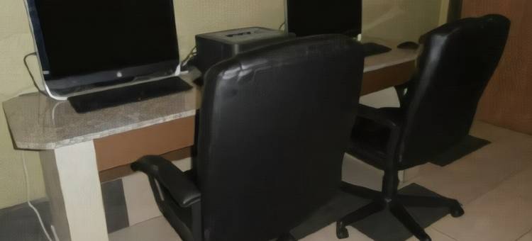 红狮酒店及套房蓝泉城(Red Lion Inn & Suites Blue Springs)图片