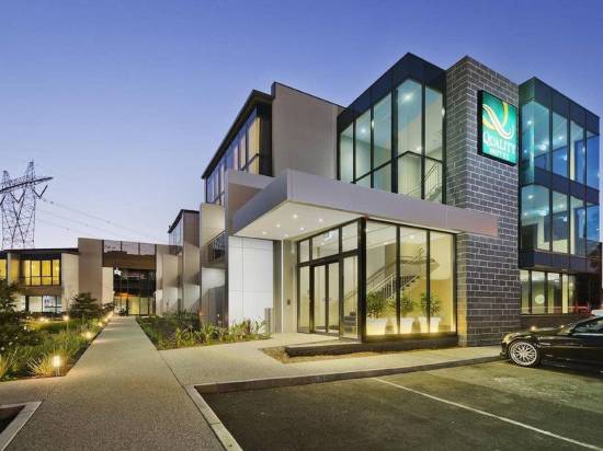 泰勒湖品質酒店