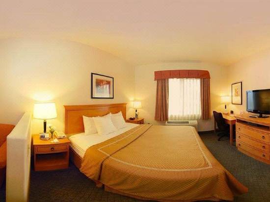 Comfort Suites Marysville Hotel Reviews And Room Rates