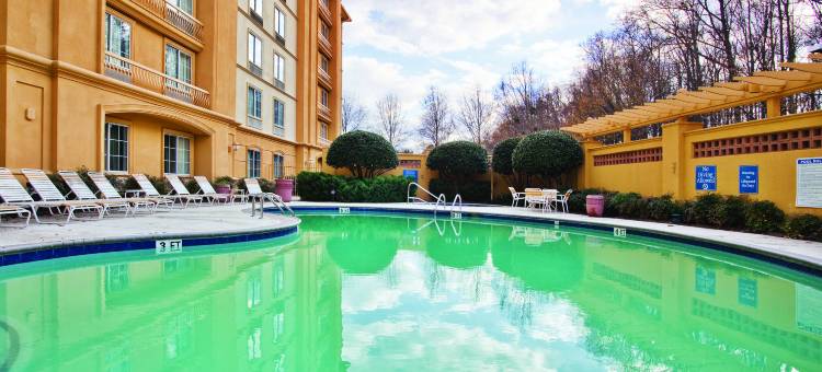 亚特兰大阿尔普哈雷塔拉昆塔温德姆套房酒店(La Quinta Inn & Suites by Wyndham Atlanta Alpharetta)图片