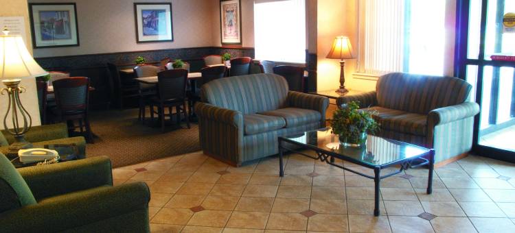 史蒂文斯波因特拉昆塔温德姆套房酒店(La Quinta Inn & Suites by Wyndham Stevens Point)图片