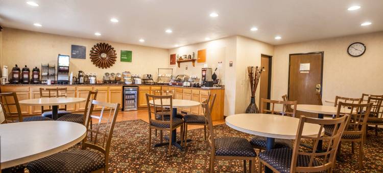 韦弗利凯艺酒店(Quality Inn Waverly)图片