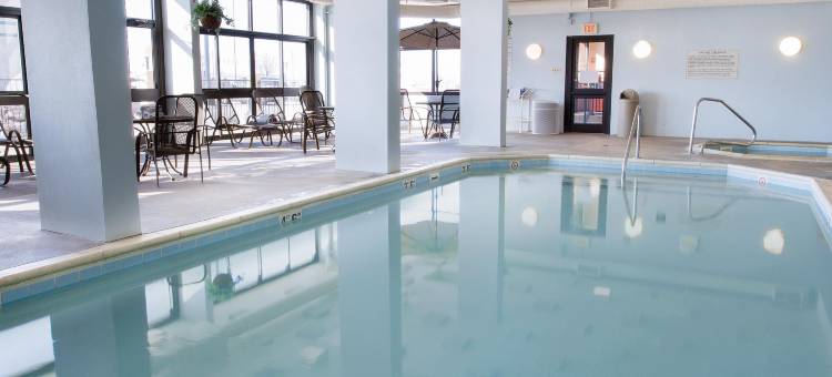 特雷霍特德鲁里套房酒店(Drury Inn & Suites Terre Haute)图片