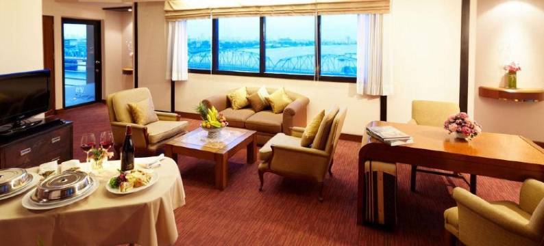 皇家河畔酒店(The Royal River Hotel)图片