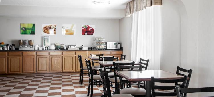 布卢明顿大学区凯艺套房酒店(Quality Inn & Suites Bloomington University Area)图片