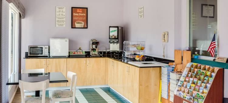 伊可洛吉酒店-利特尔克里克(Econo Lodge Little Creek)图片