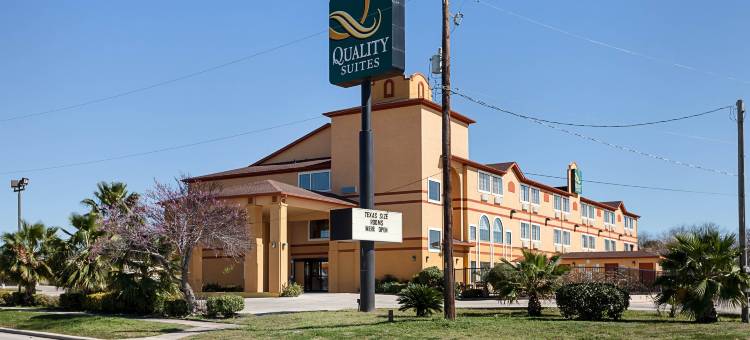 品质酒店套房圣安东尼奥布鲁克斯市基地(Quality Suites San Antonio Brooks City Base)图片
