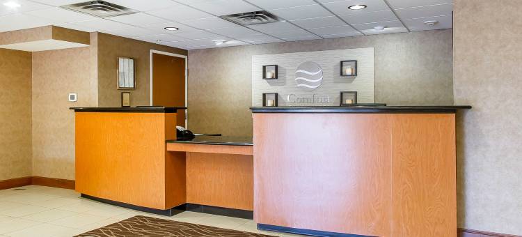 诺曼大学附近舒适套房酒店(Comfort Inn & Suites Norman Near University)图片