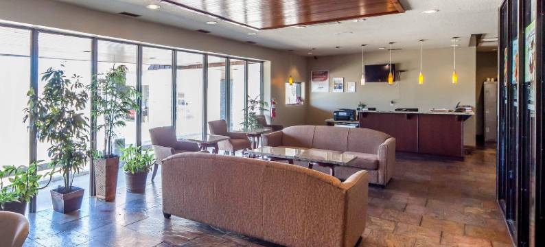 亚伯达布鲁克斯 6 号汽车旅馆酒店(Motel 6 Brooks, AB)图片