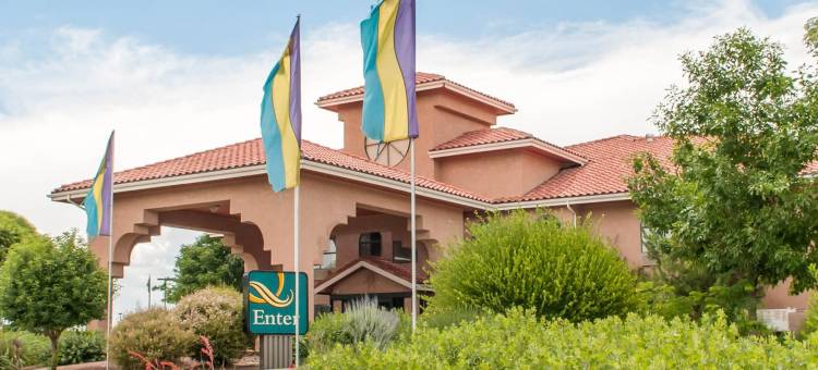 盖洛普 I-40 出口 20 号凯艺套房酒店(Quality Inn & Suites Gallup I-40 Exit 20)图片