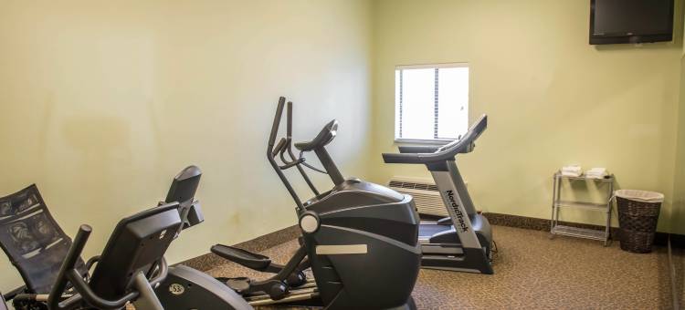 巴拿马城市海滩附近郊区开放式客房酒店(Suburban Studios Near Panama City Beach)图片