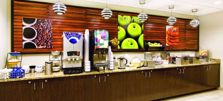 北那不勒斯博尼塔斯普林斯拉昆塔温德姆套房酒店(La Quinta Inn & Suites by Wyndham Bonita Springs Naples N.)图片