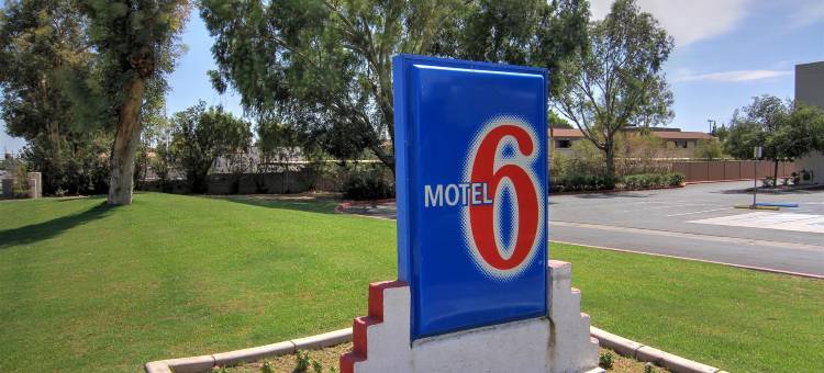 亚利桑那坦佩 - 凤凰城机场 - 牧师大道 6 号汽车旅馆(Tempe, AZ – Phoenix Airport – Priest Dr)图片