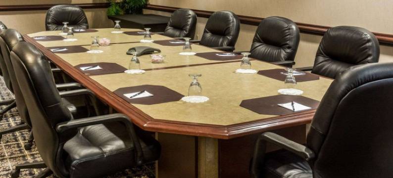 赖特湖诺福克机场品质套房酒店(Quality Suites Lake Wright Norfolk Airport)图片