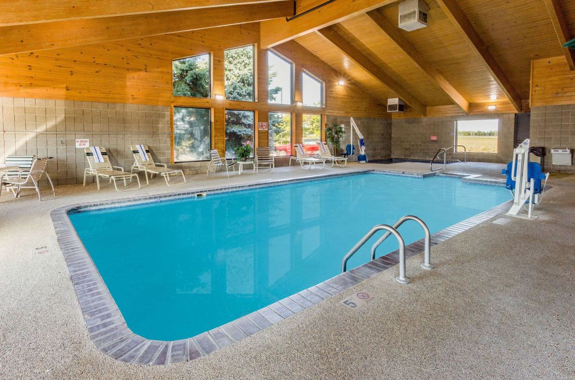 Americinn By Wyndham Albert Lea Hotel Reviews And Room Rates - 
