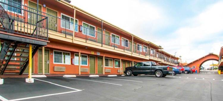 柠檬林东圣地亚哥罗德威旅馆(Rodeway Inn Lemon Grove San Diego East)图片