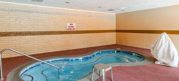 Super 8 by Wyndham Mesa Downtown Near Convention Center(Super 8 by Wyndham Mesa Downtown Near Convention Center)图片