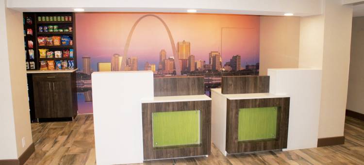 圣路易斯黑兹尔伍德机场北拉昆塔温德姆酒店(La Quinta Inn by Wyndham St. Louis Hazelwood - Airport North)图片