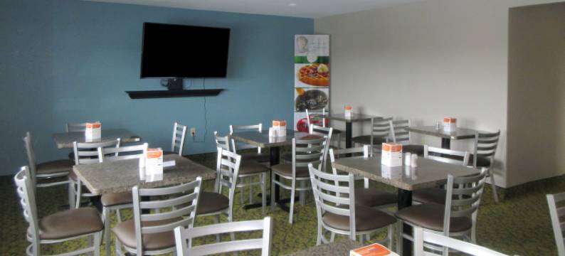 西麦迪逊大学区附近凯艺酒店(Quality Inn Madison West Near University Area)图片