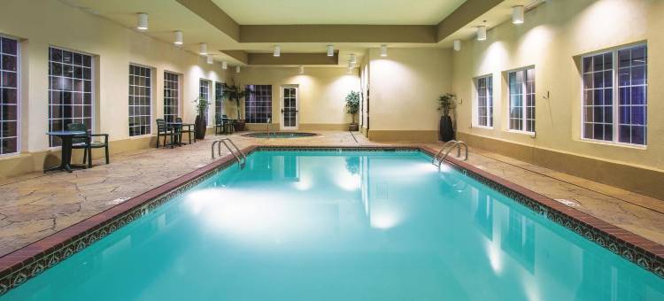 本顿维尔拉昆塔温德姆套房酒店(La Quinta Inn & Suites by Wyndham Bentonville)图片