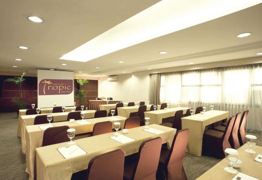 Grand Tropic Suites HotelHotel Overview