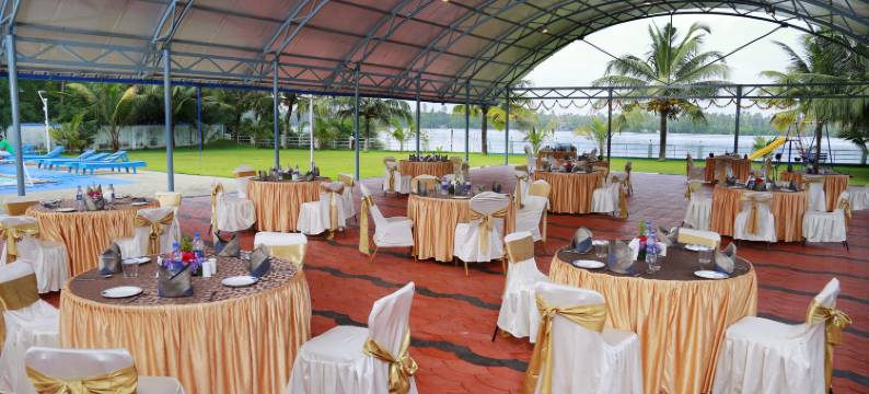 雷奈蓝水切赖(Renai Blue Waters Cherai)图片