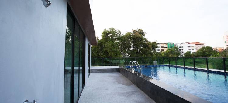 南芭堤雅 B2 酒店(B2 South Pattaya Premier Hotel)图片