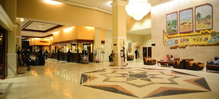 兰卡斯特瓦家2000(Lancaster Ouaga 2000)图片