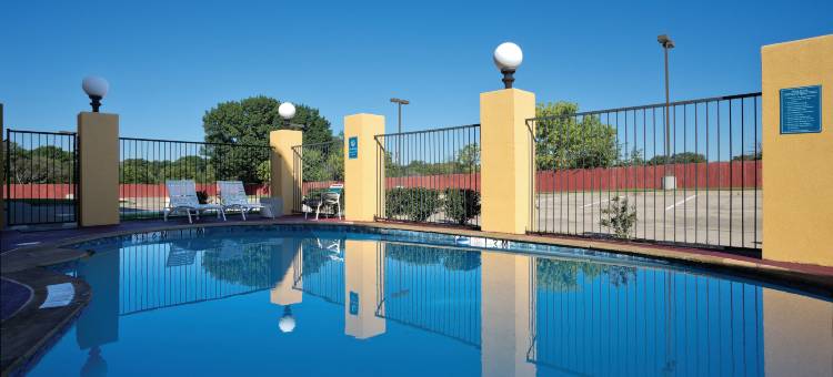 鲍尔奇斯普林斯6号汽车旅馆(Motel 6 Mesquite, TX - Balch Springs)图片