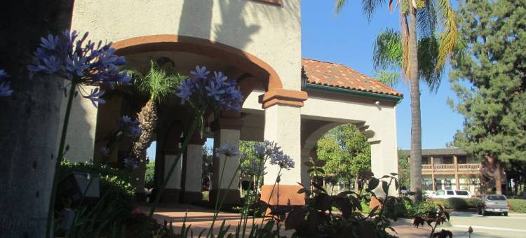 圣迪马斯贝斯特韦斯特套房酒店(Best Western San Dimas Hotel & Suites)图片