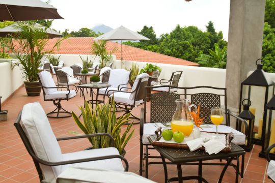 Hotel Los PortalesOver view